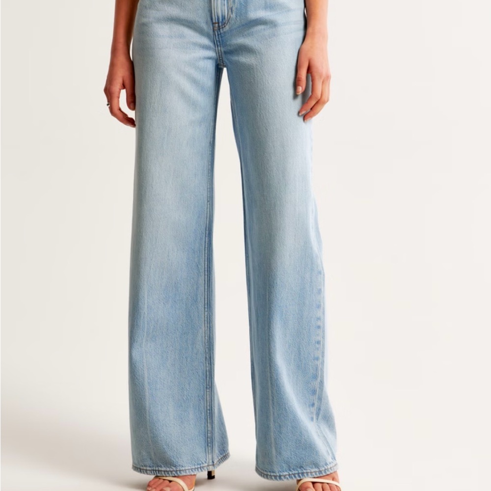 Women's Light Blue Jeans